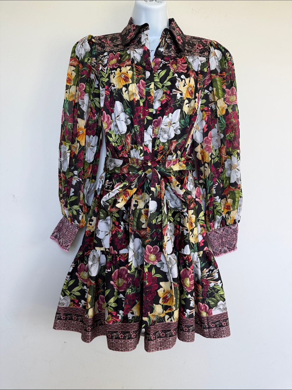 Alice + Olivia Black Floral Tie-Waist Long-Sleeve Mini Dress - Picture 2 of 8